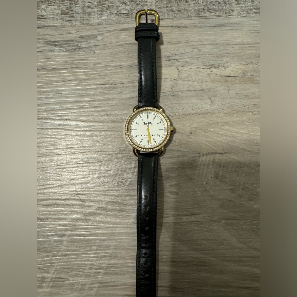 Coach LEX WOMENS Watch WHITE DIAL WITH ION PLATED THIN GOLD BRASS AND CRYSTALS - Picture 6 of 15
